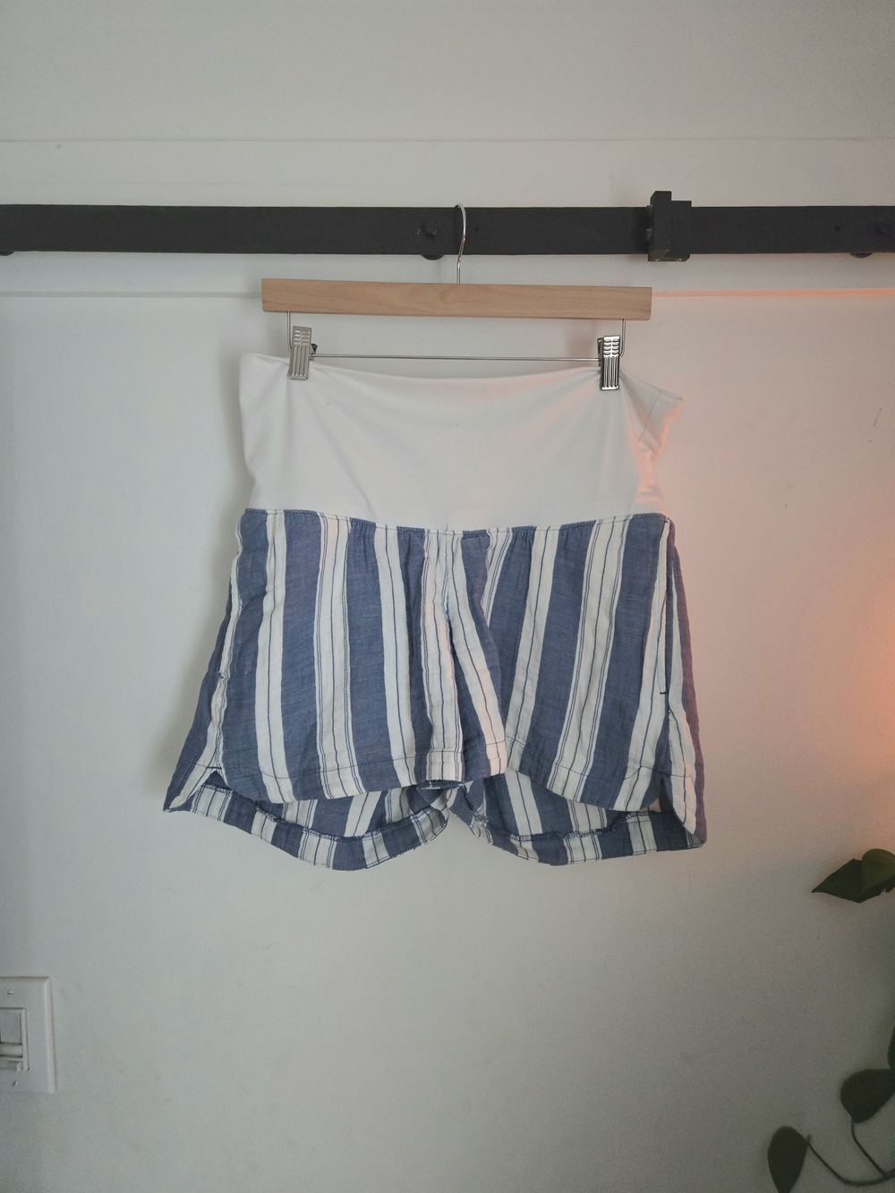Old Navy Maternity Blue & White Striped Shorts